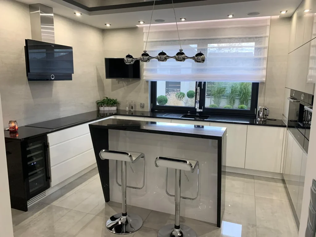 Jak wybrać idealny blat kuchenny Sprawdzamy materiały, kolory i odporność w praktyce