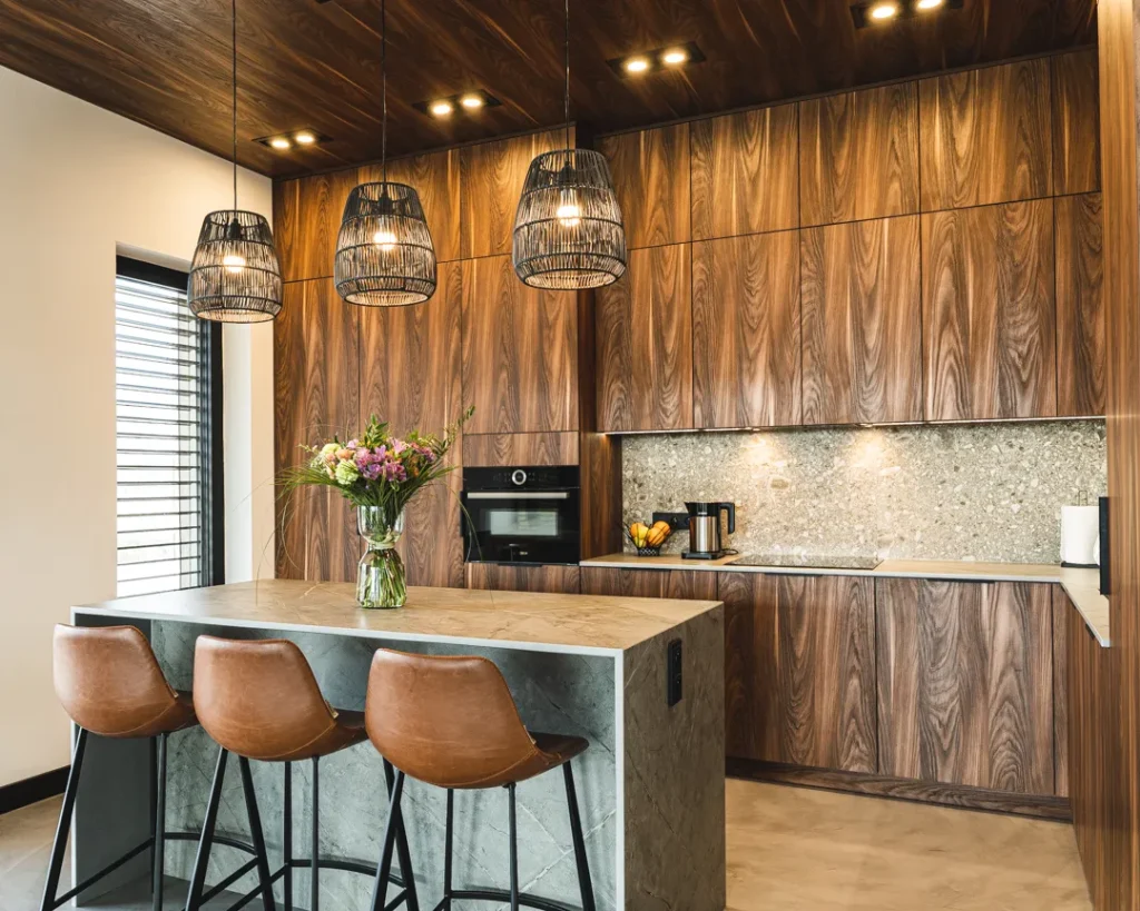 Jak zaprojektować kuchnię marzeń Ergonomia, oświetlenie i układ stref roboczych